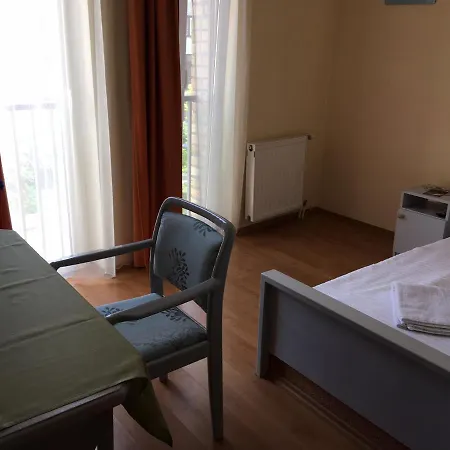 Gæstehus Foter Panzio 3*