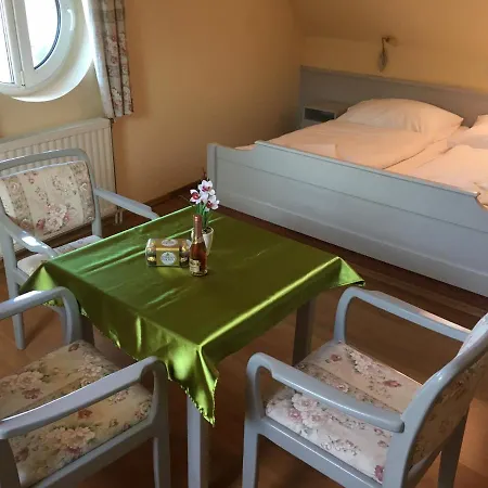 Gæstehus Foter Panzio 3*