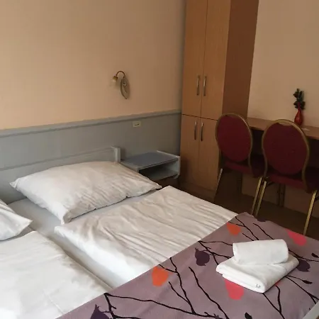 Foter Panzio 3*