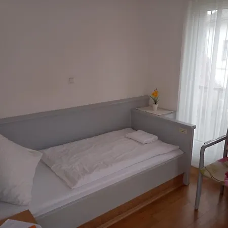 Foter Panzio Baja