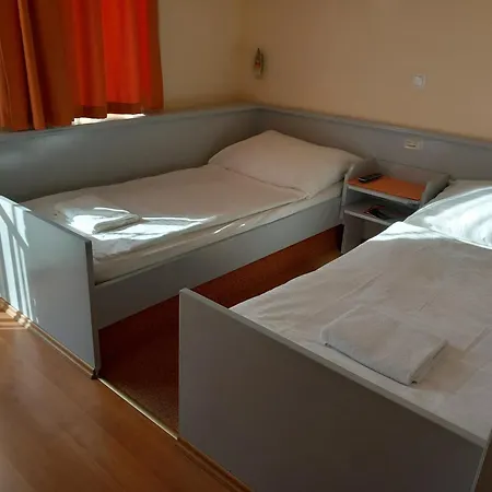 Foter Panzio Baja