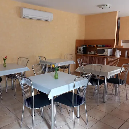 Foter Panzio 3*